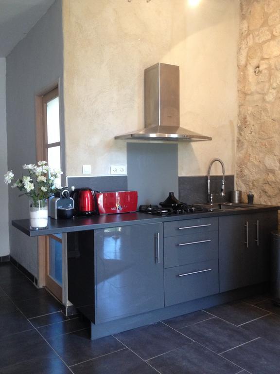 סן-קנה Gite Au Coeur De La Provence & Spa חדר תמונה