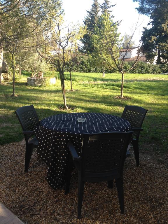 סן-קנה Gite Au Coeur De La Provence & Spa חדר תמונה